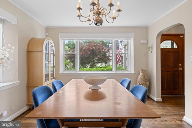 4 LOWRYS LN, Bryn Mawr, PA 19010