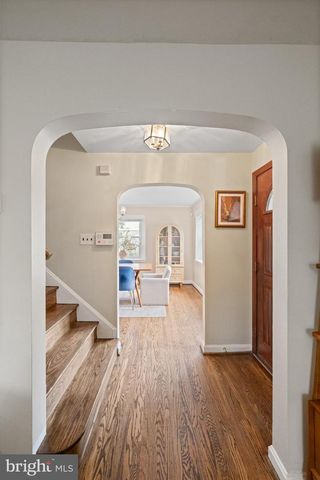 4 LOWRYS LN, Bryn Mawr, PA 19010