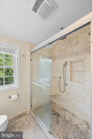 4 LOWRYS LN, Bryn Mawr, PA 19010