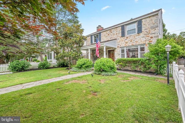 4 LOWRYS LN, Bryn Mawr, PA 19010