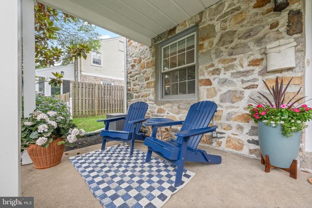 4 LOWRYS LN, Bryn Mawr, PA 19010