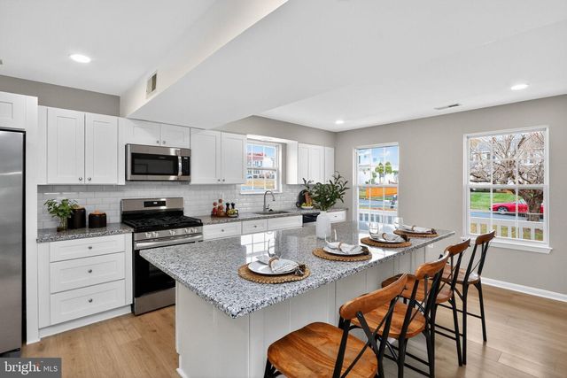 14218 ROLAND CT, Woodbridge, VA 22193