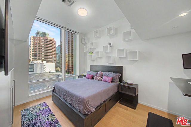 877 Francisco Street 806, Los Angeles, CA 90017
