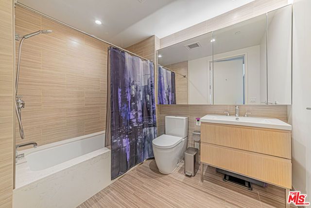 877 Francisco Street 806, Los Angeles, CA 90017