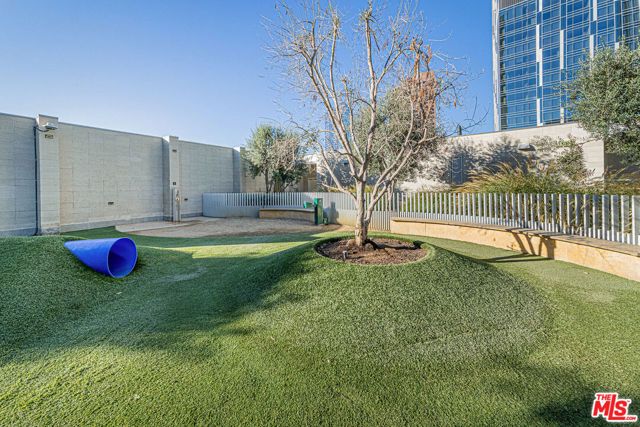 877 Francisco Street 806, Los Angeles, CA 90017
