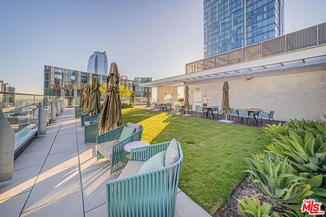 877 Francisco Street 806, Los Angeles, CA 90017