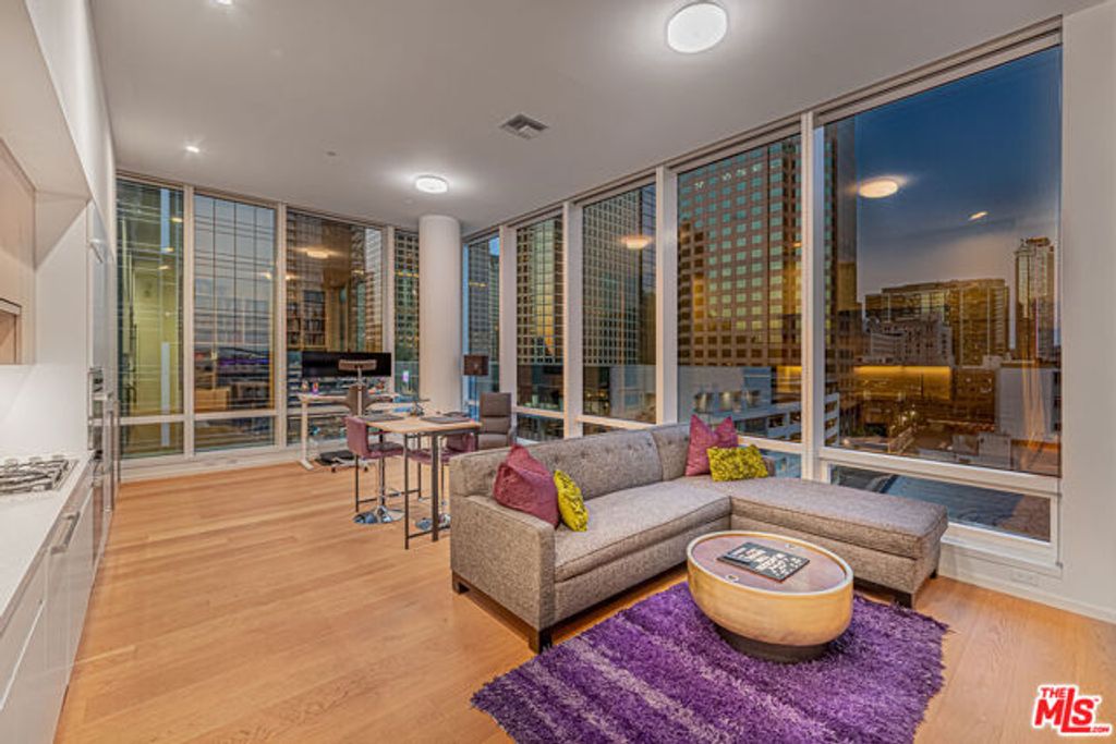 877 Francisco Street 806, Los Angeles, CA 90017