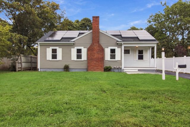 18 Murphy Rd, Barnstable, MA 02601
