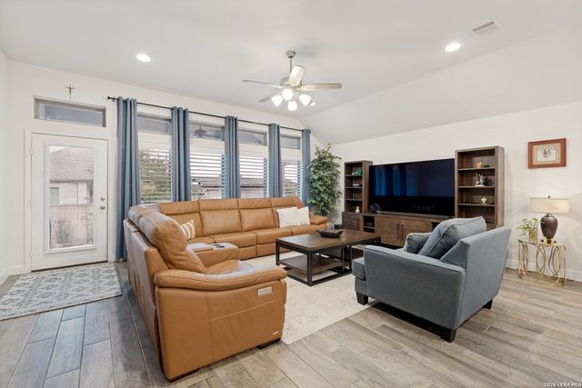 369 Eagle Ford Dr, Kyle, TX 78640