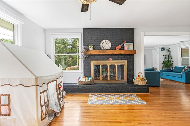 34 Highland Terrace, Scituate, RI 02857