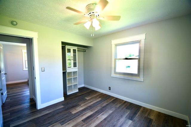 906 Hall Avenue, Oolitic, IN 47451