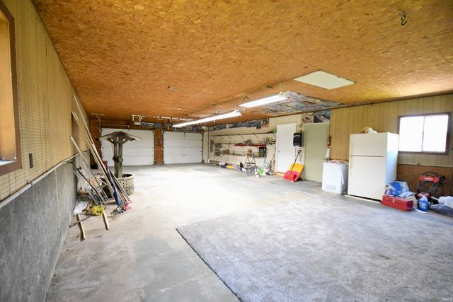 906 Hall Avenue, Oolitic, IN 47451