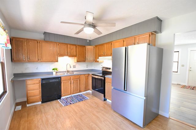 906 Hall Avenue, Oolitic, IN 47451