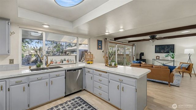 14604 SE 167th Place, Renton, WA 98058