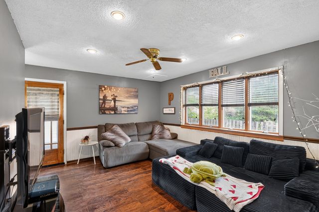 1535 13th Avenue, Moline, IL 61265