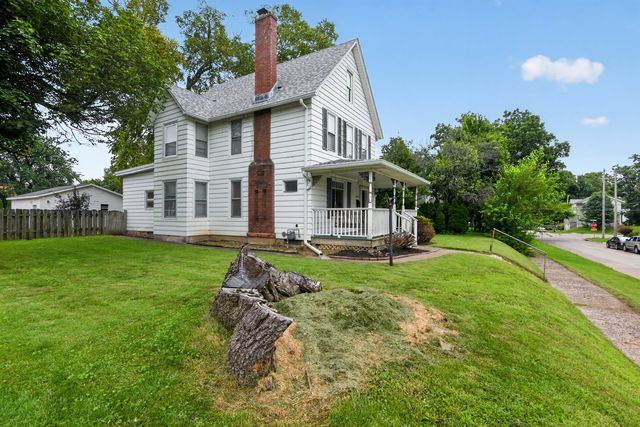 1535 13th Avenue, Moline, IL 61265