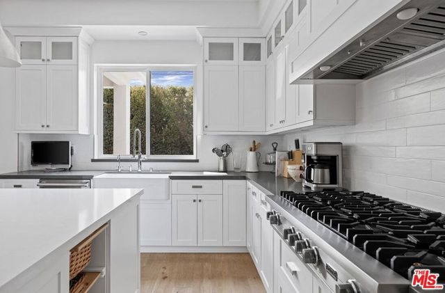 13932 Otsego Street, Sherman Oaks, CA 91423