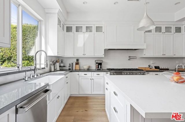 13932 Otsego Street, Sherman Oaks, CA 91423