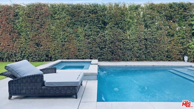 13932 Otsego Street, Sherman Oaks, CA 91423