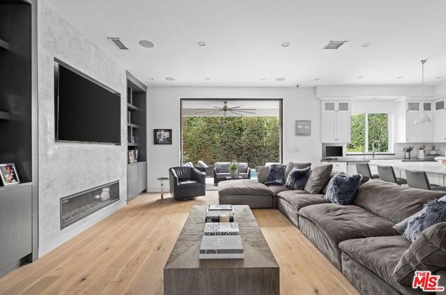 13932 Otsego Street, Sherman Oaks, CA 91423