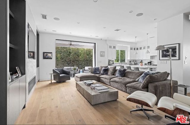 13932 Otsego Street, Sherman Oaks, CA 91423
