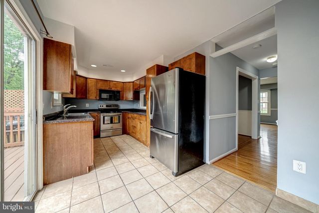 8593 BURLINGTON CT, Manassas, VA 20110