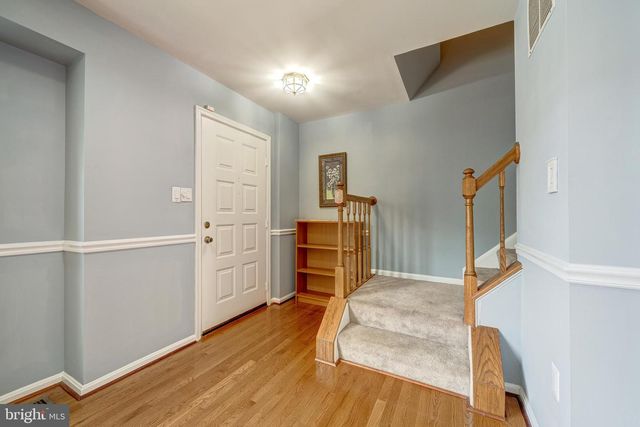 8593 BURLINGTON CT, Manassas, VA 20110