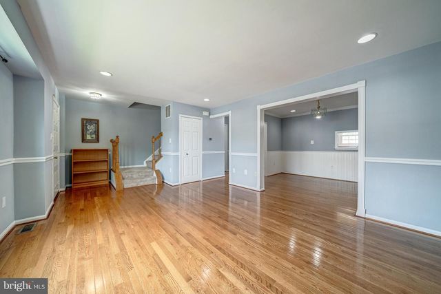 8593 BURLINGTON CT, Manassas, VA 20110