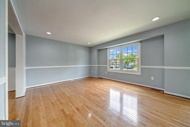 8593 BURLINGTON CT, Manassas, VA 20110