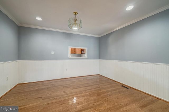 8593 BURLINGTON CT, Manassas, VA 20110