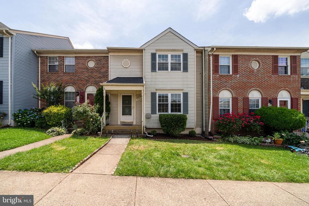 8593 BURLINGTON CT, Manassas, VA 20110