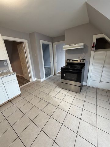 43 Adams St 3, Lynn, MA 01902