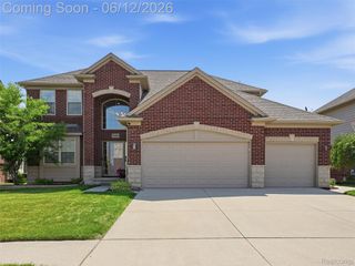 50606 Bredenbury Drive, Macomb Township, MI 48044
