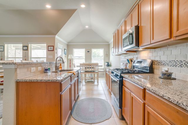 412 Blaze Court, Burleson, TX 76028