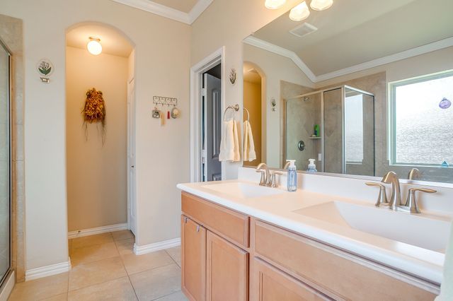 412 Blaze Court, Burleson, TX 76028