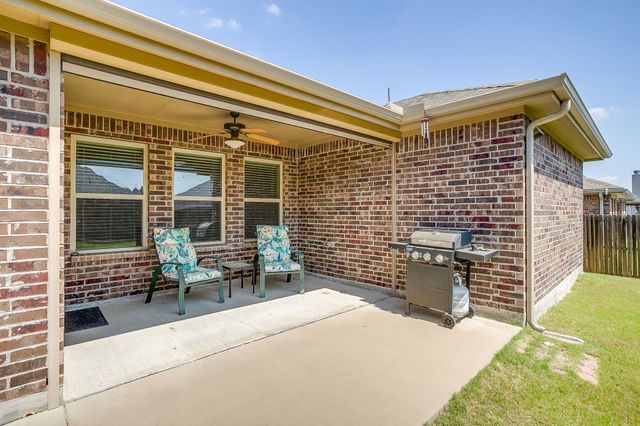 412 Blaze Court, Burleson, TX 76028