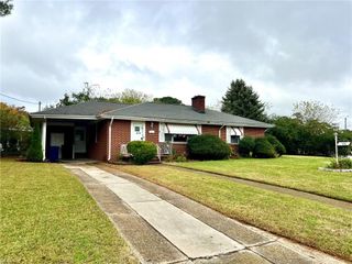 44 Rivercrest DR, Portsmouth, VA 23701