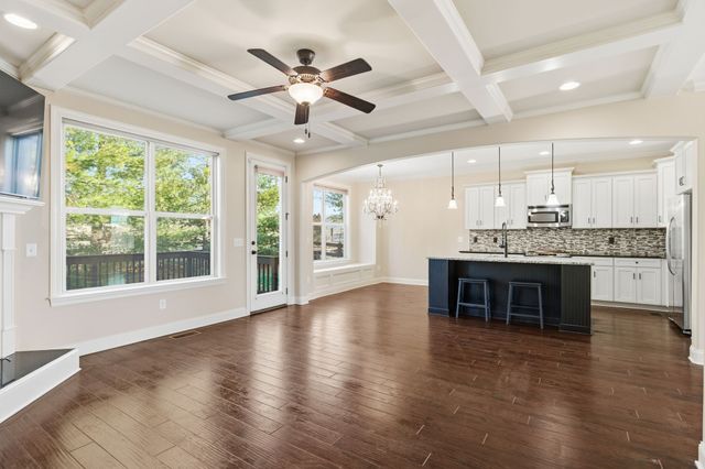 1007 Avery Trace Cir, Hendersonville, TN 37075