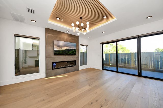 615 Rolling Oaks, Stafford, TX 77477