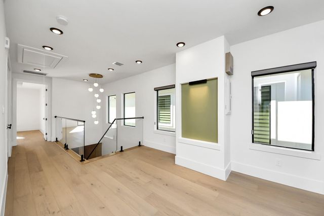 615 Rolling Oaks, Stafford, TX 77477