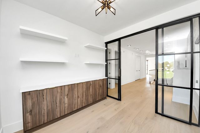 615 Rolling Oaks, Stafford, TX 77477