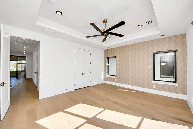 615 Rolling Oaks, Stafford, TX 77477