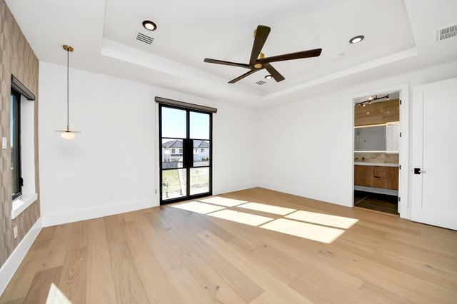 615 Rolling Oaks, Stafford, TX 77477