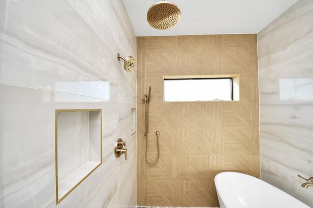 615 Rolling Oaks, Stafford, TX 77477