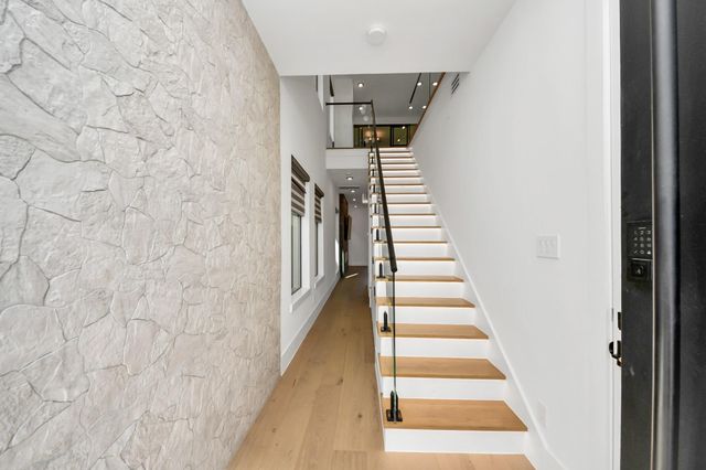 615 Rolling Oaks, Stafford, TX 77477