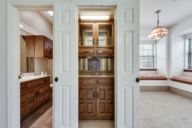7005 Lake Mead Boulevard, Arlington, TX 76016