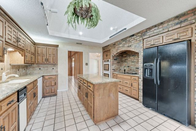 7005 Lake Mead Boulevard, Arlington, TX 76016