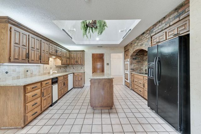 7005 Lake Mead Boulevard, Arlington, TX 76016