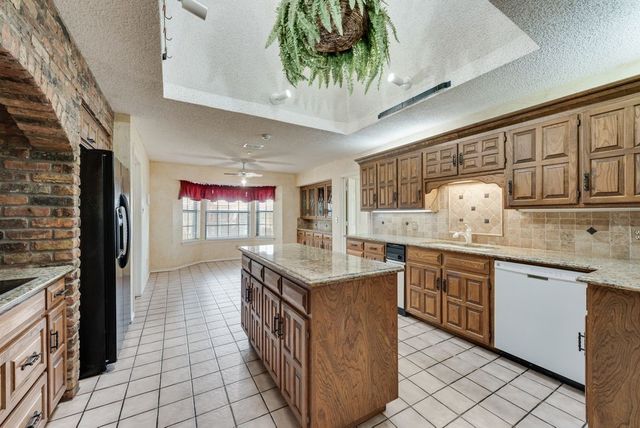 7005 Lake Mead Boulevard, Arlington, TX 76016