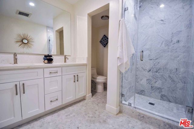 2021 California Avenue 2, Santa Monica, CA 90403